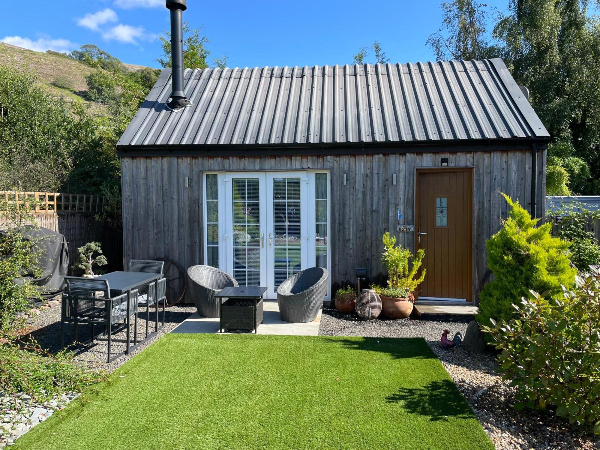 The Bothy - Your Unique Luxury Refuge Сейнт Филънс Екстериор снимка